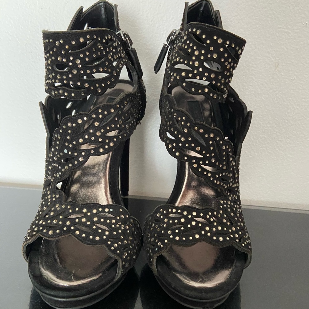 BCBGMAXAZRIA RHINESTONE SANDAL